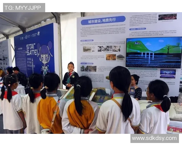 专访张丽：探寻英雄联盟背后的成功秘诀与未来发展方向